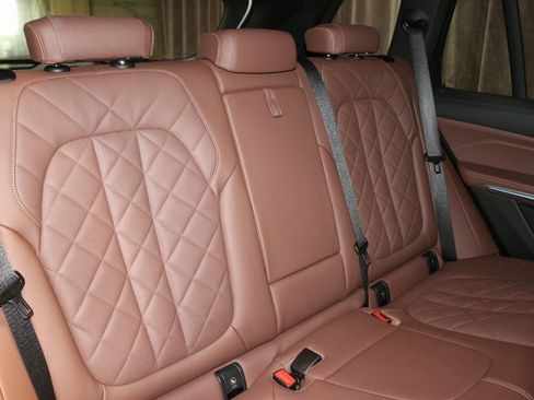 Certified 2024 BMW X5 xDrive40i w/ M Sport Package image 18