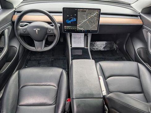 Used 2020 Tesla Model 3 Standard Range image 18