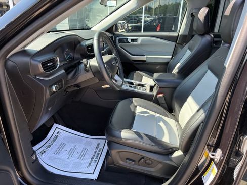 Used 2023 Ford Explorer XLT w/ Equipment Group 202A AWD/4WD image 14