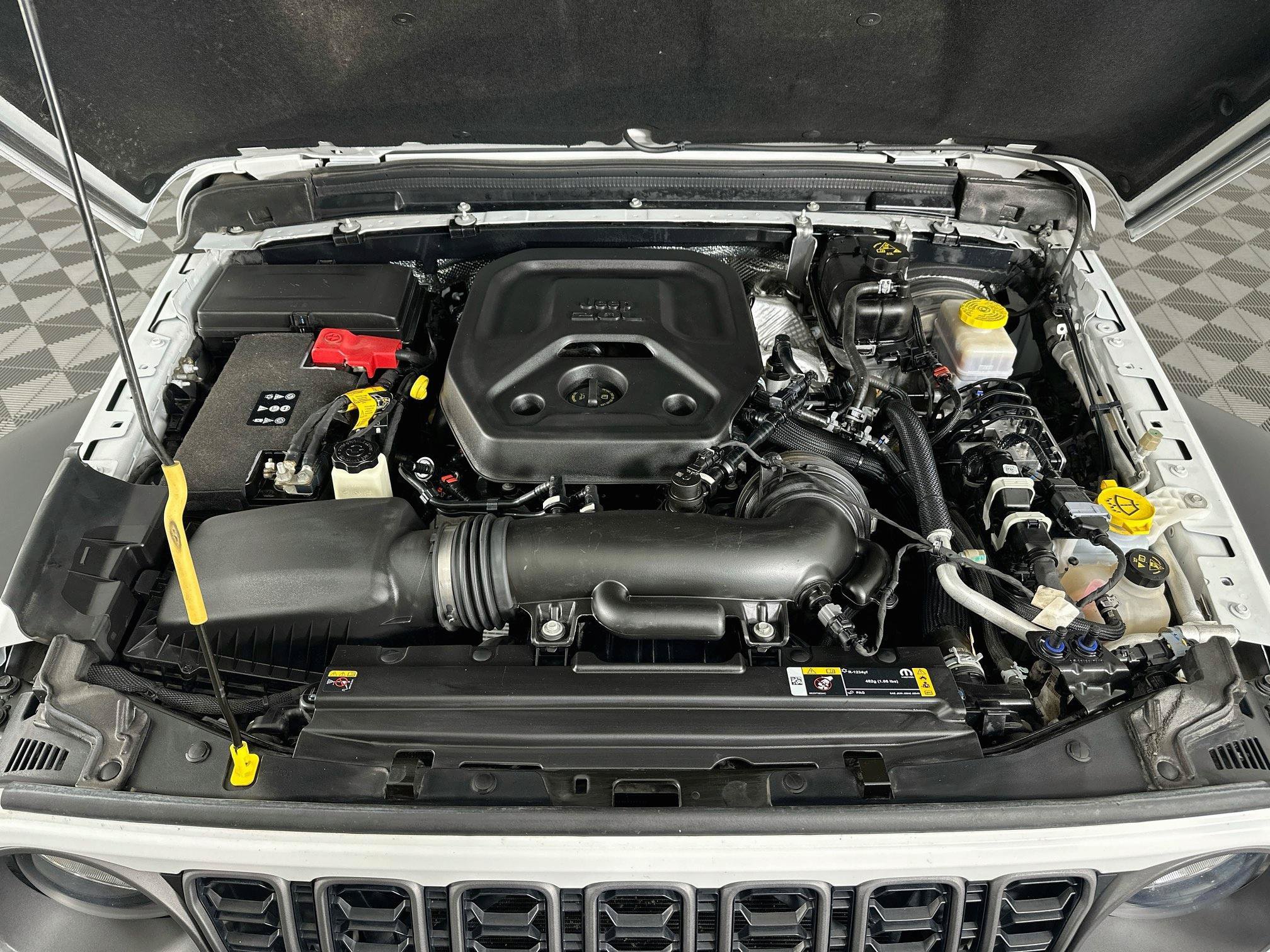 Used 2024 Jeep Wrangler Unlimited Sport AWD/4WD image 32