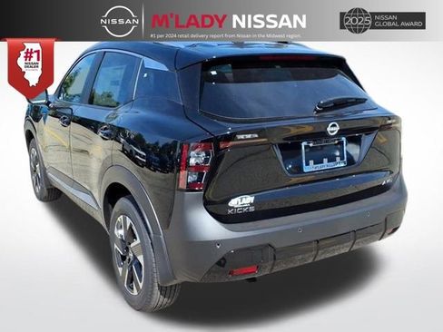 New 2026 Nissan Kicks SV w/ SV Premium Package image 5