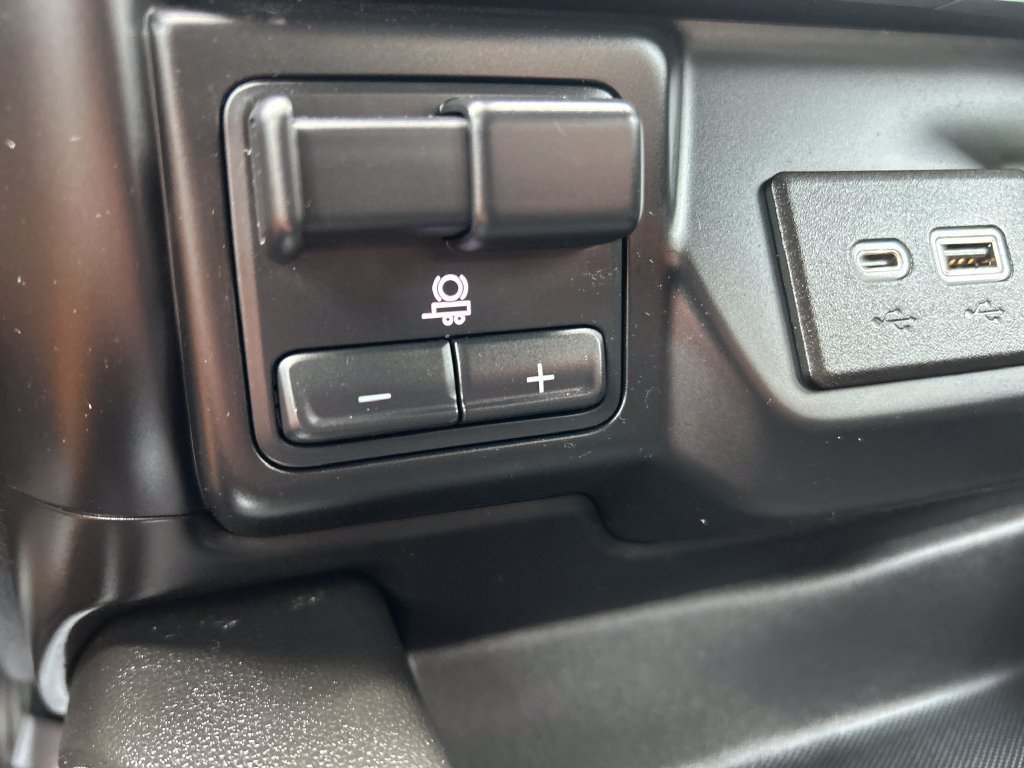 Used 2020 Chevrolet Silverado 1500 RST w/ All-Star Edition AWD/4WD image 31