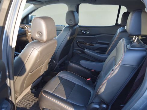 Used 2021 GMC Acadia AT4 w/ Technology Package image 7