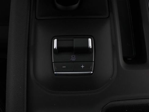 New 2026 GMC Sierra 1500 AT4 AWD/4WD image 9