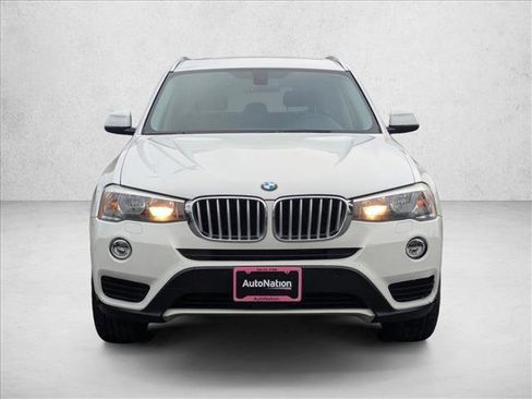Used 2017 BMW X3 xDrive28i image 2