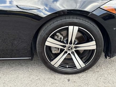 Used 2025 Mercedes-Benz C 300 4MATIC Sedan image 9