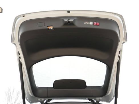 Certified 2025 Mercedes-Benz GLC 300 4MATIC image 19