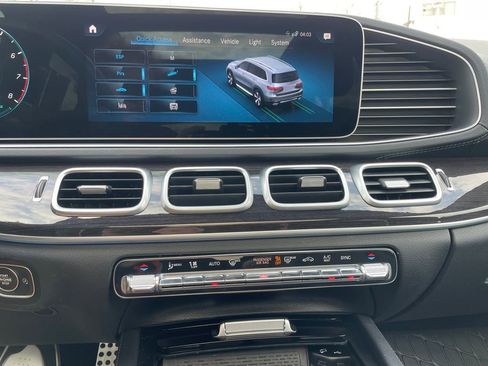 Used 2023 Mercedes-Benz GLS 450 4MATIC image 21