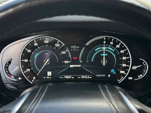 Used 2018 BMW 530e w/ Premium Package 2 image 32