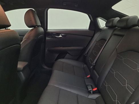 Used 2024 Kia Forte GT-Line image 18