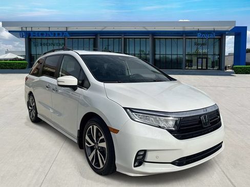 Used 2022 Honda Odyssey Touring image 1
