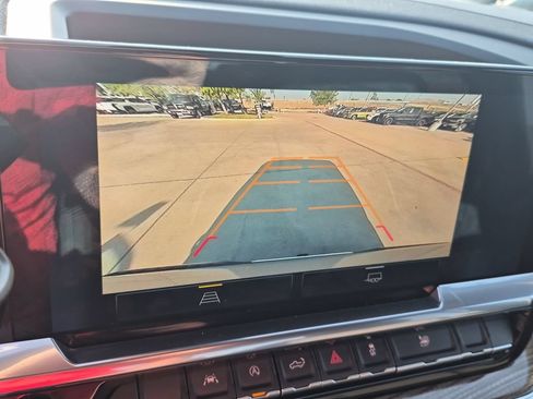 Used 2024 Chevrolet Silverado 1500 LT RWD image 17
