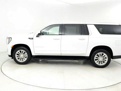 Used 2024 GMC Yukon XL SLT RWD image 2