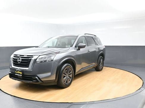 Used 2022 Nissan Pathfinder SV FWD image 40