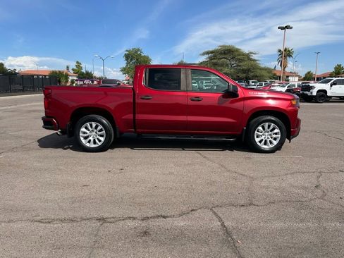 Used 2020 Chevrolet Silverado 1500 Custom w/ Custom Value Package image 10