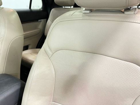 Used 2018 Ford Explorer Limited w/ Equipment Group 301A image 17