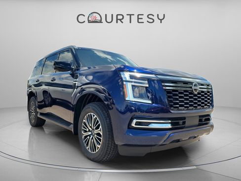 New 2025 Nissan Armada SL image 5