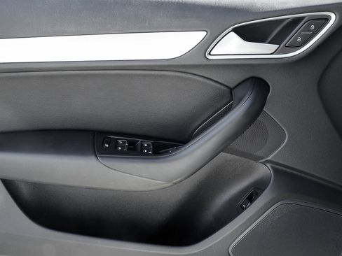 Used 2018 Audi Q3 2.0T Premium Plus w/ Premium Plus Package image 22