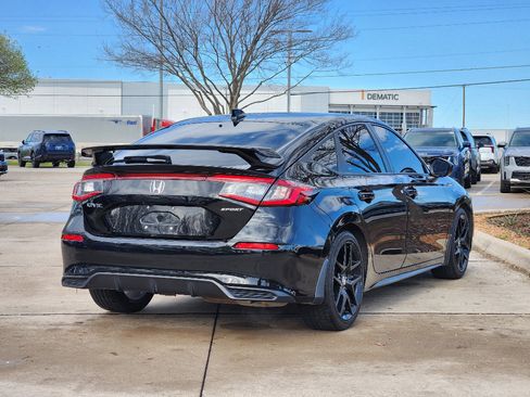 Used 2023 Honda Civic Sport image 4