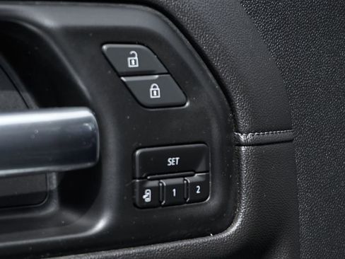 Used 2020 GMC Sierra 3500 Denali w/ Denali Ultimate Package image 17