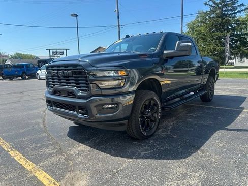 Used 2026 RAM 2500 Big Horn AWD/4WD image 4