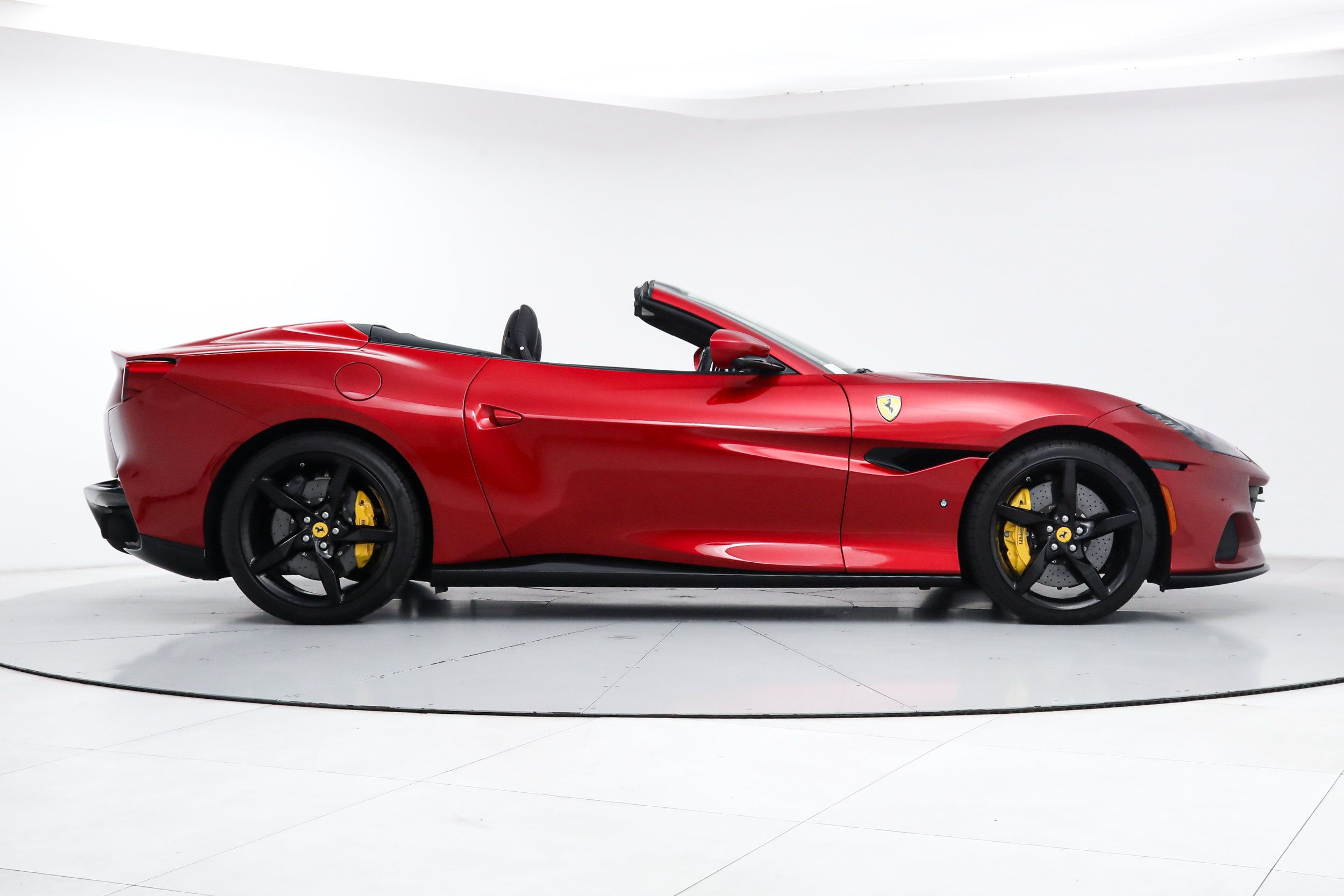 Certified 2023 Ferrari Portofino M RWD image 9
