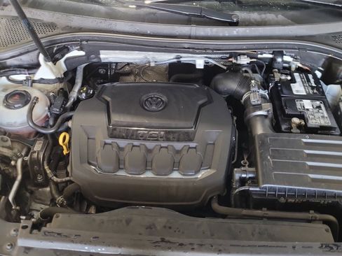 Used 2020 Volkswagen Tiguan S image 10