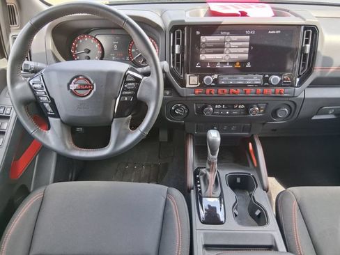 Used 2025 Nissan Frontier PRO-4X w/ Tow Package AWD/4WD image 13