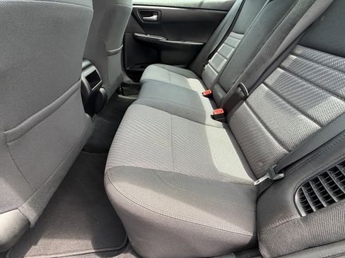 Used 2017 Toyota Camry LE FWD image 11