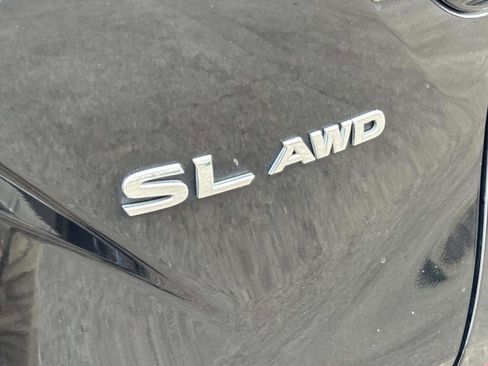 Used 2018 Nissan Murano SL w/ Moonroof Package image 12