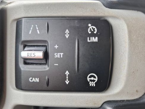 Used 2020 Land Rover Defender 110 HSE image 19