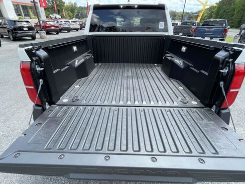 Used 2026 Toyota Tacoma SR w/ SR Upgrade Package RWD image 9