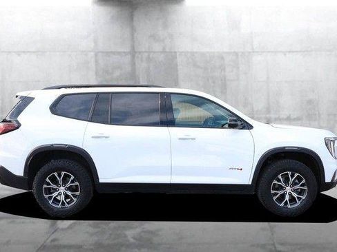Used 2025 GMC Acadia AT4 AWD/4WD image 4