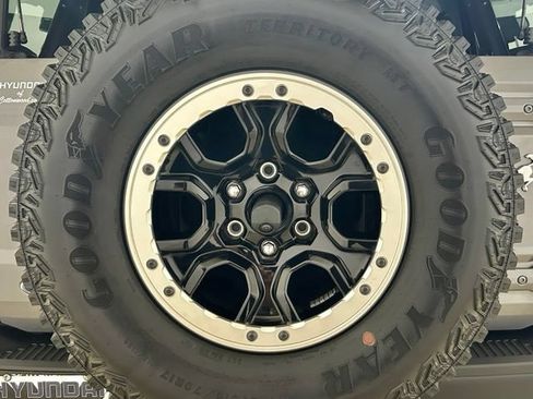 Used 2023 Ford Bronco Black Diamond w/ Sasquatch Package AWD/4WD image 12