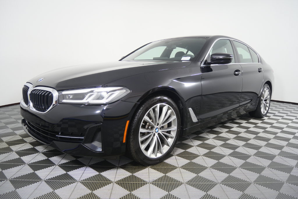 Certified 2023 BMW 530i xDrive w/ Convenience Package AWD/4WD image 8