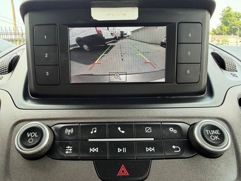 Used 2022 Ford Transit Connect XL FWD image 9