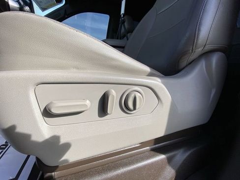 Used 2020 GMC Sierra 1500 SLT w/ X31 Off-Road Package image 12