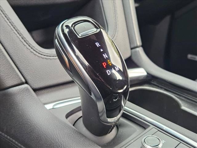 Used 2025 Cadillac XT6 Luxury FWD image 11