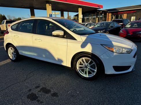 Used 2015 Ford Focus SE image 7