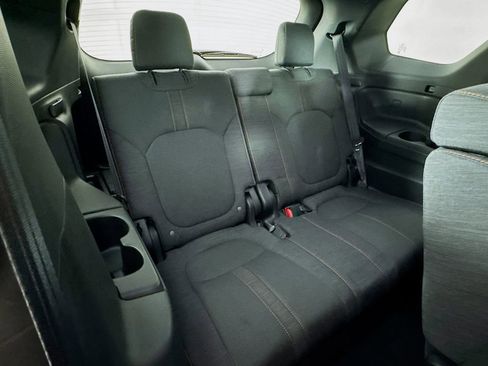Used 2025 Honda Pilot Sport image 33