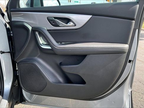 Used 2025 Chevrolet Blazer LT w/ Convenience Package image 26