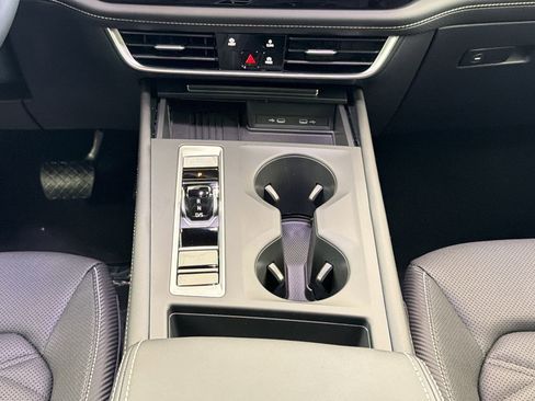 New 2026 Volkswagen Atlas Cross Sport SE AWD/4WD image 17