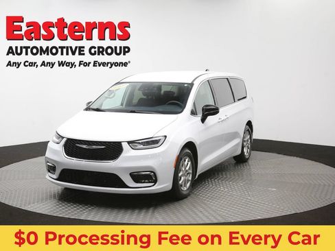 Used 2024 Chrysler Pacifica Touring-L FWD image 56