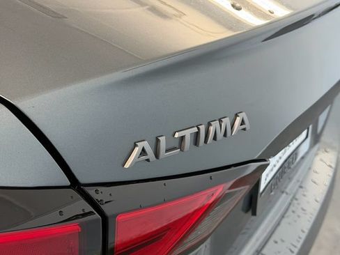 Used 2024 Nissan Altima 2.5 S FWD image 13