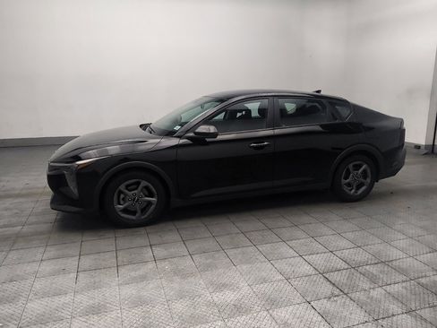 Used 2025 Kia K4 FWD image 2