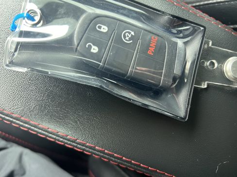 Used 2019 Jeep Compass Trailhawk image 32