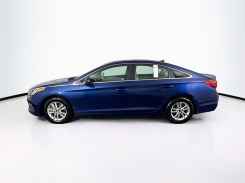 Used 2015 Hyundai Sonata SE w/ Option Group 09 FWD image 11