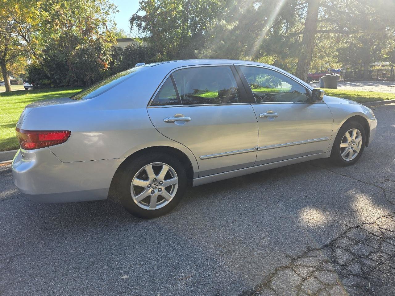 Used 2005 Honda Accord EX-L image 6