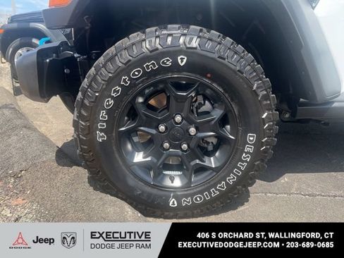 Used 2023 Jeep Wrangler Unlimited w/ Cold Weather Group AWD/4WD image 16