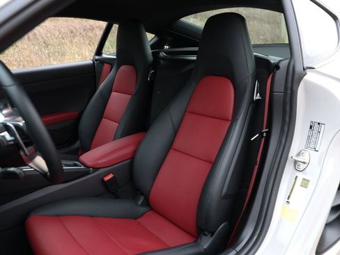 Used 2025 Porsche 718 Cayman image 5